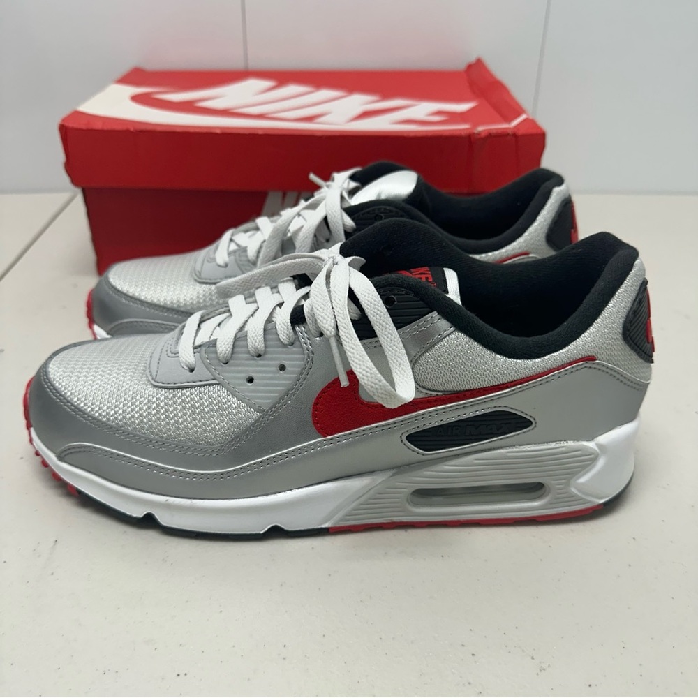 Nike Men’s Air Max 90 Metallic Silver University Red - Size 12 - Picture 7 of 11